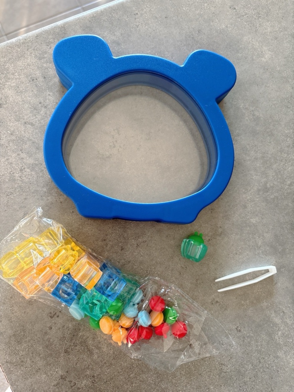 Blue Bear-Shaped Fine Motor Bead Sorting Toy with Tweezers